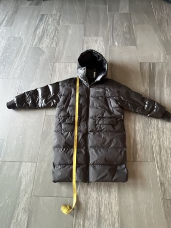 Puma Daunenmantel schwarz mit Kapuze Grösse S