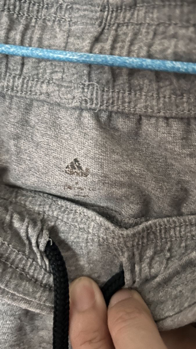 Adidas Pantaloni: Adidas Shorts Grey Size M – Usato da Genève venduto da Noemie.wrmsi 6