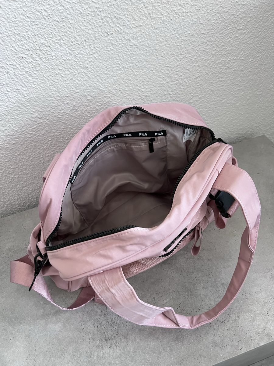 Taschen für Damen: Fila Sporttasche – Neu (gemäss Beschreibung) aus Solothurn von sl_27 1