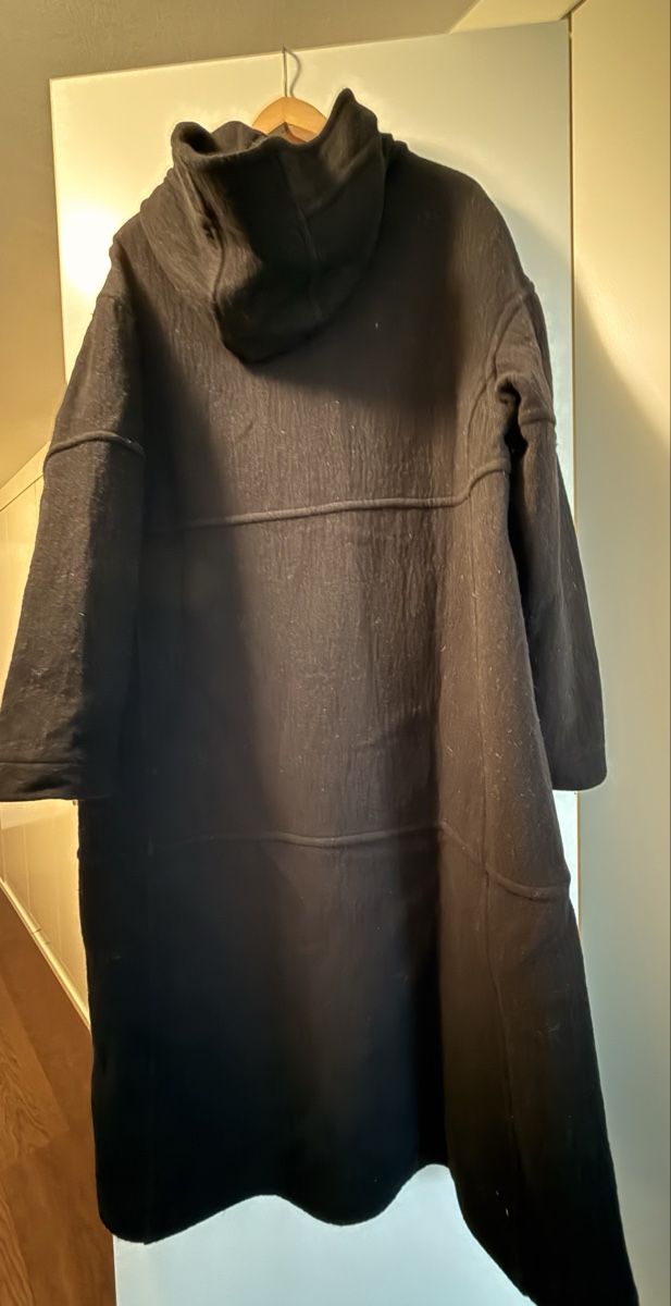 Cappotti: Schwarzer langer Wollmantel  POMANDÈRE – Usato da Allschwil venduto da Frida015 7