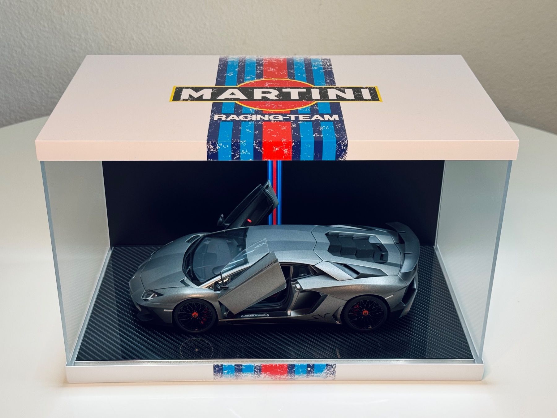 Martini Modellini d'auto: 1:18 Martini Racing Vitrine – Nuovo (secondo la descrizione) da Safenwil venduto da marchaui 6