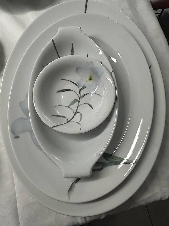 Set di piatti: Servizio Rosenthal Fleur de chine Giglio – Usato da Cugnasco venduto da dilan1 2