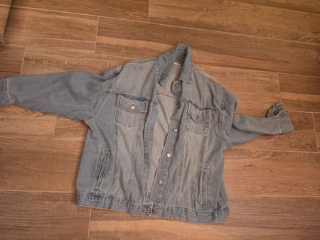 Jeansjacke hellblau Oversize Grösse 46 neu