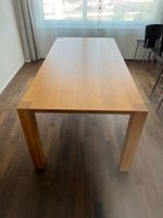 Massivholz-Esstisch 200 × 95 cm - guter Zustand