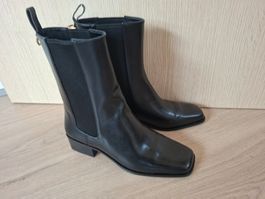 NEUE schwarze Lederstiefeletten, Grösse 40