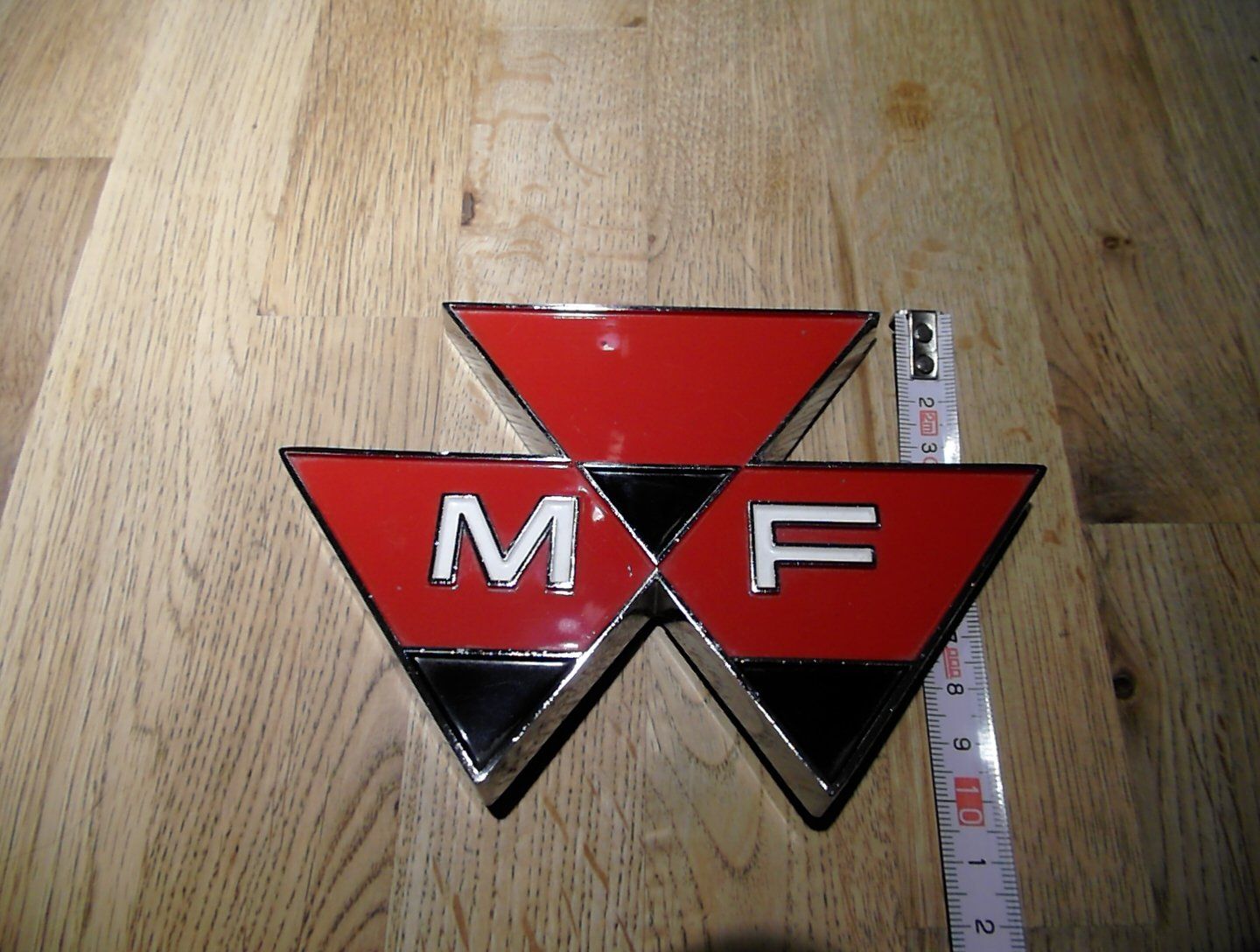 Massey Ferguson Traktoren: Massey Ferguson Emblem – Neu (gemäss Beschreibung) aus Hausen AG von Chrugeli4 3