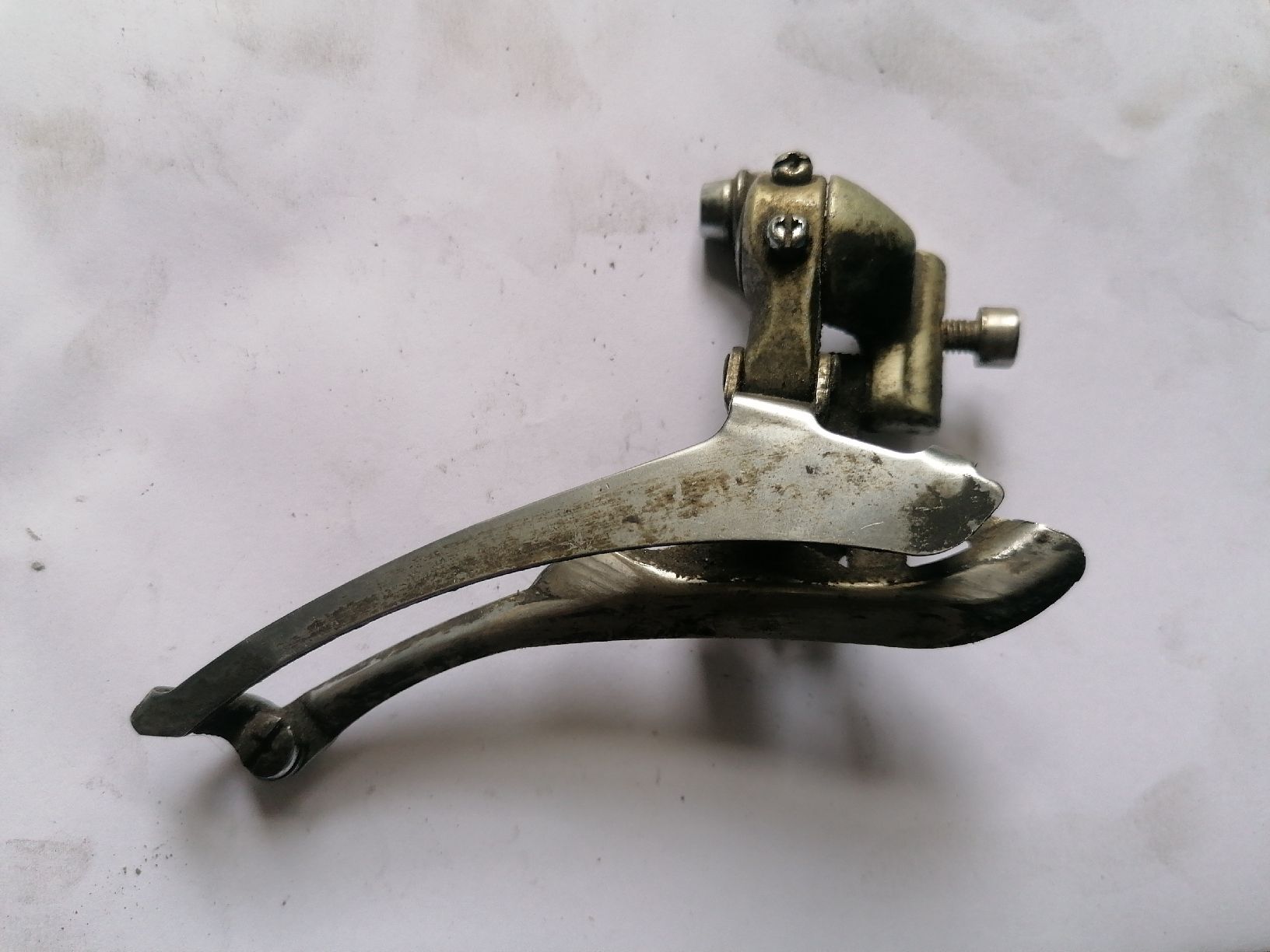 Shimano Pezzi di ricambio: Shimano 105 Umwerfer FD-1056 – Usato da Lausanne venduto da Frankenstein