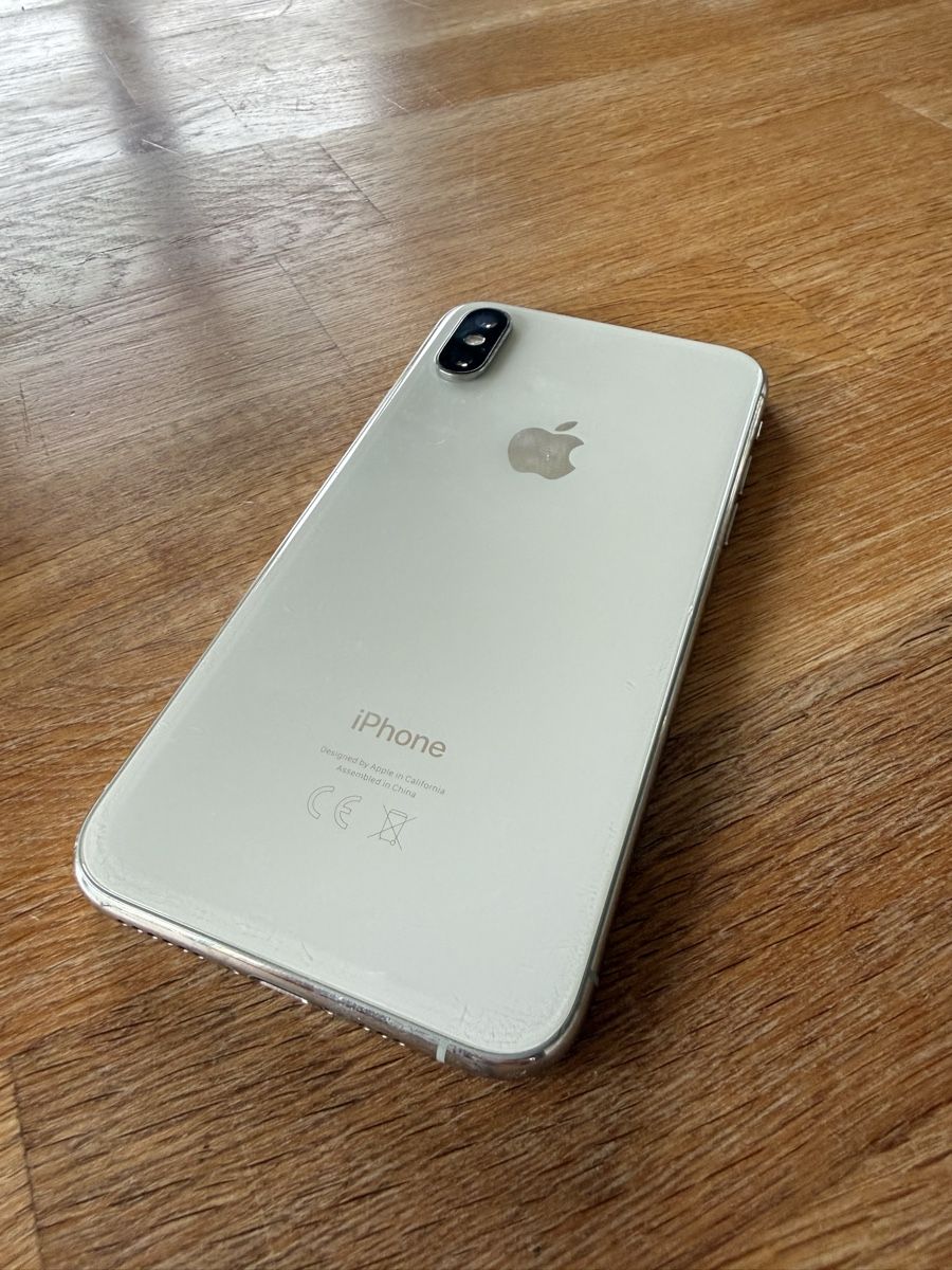 Apple Telefoni cellulari / Smartphones: iPhone XS 64 Gb mit Umhängehülle – Usato da Strengelbach venduto da Bazin 3
