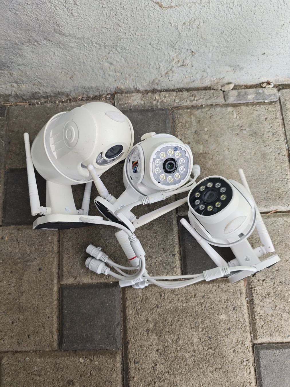 Webcams: 3 WiFi Kamera – Gebraucht aus Sarnen von Laut_musik
