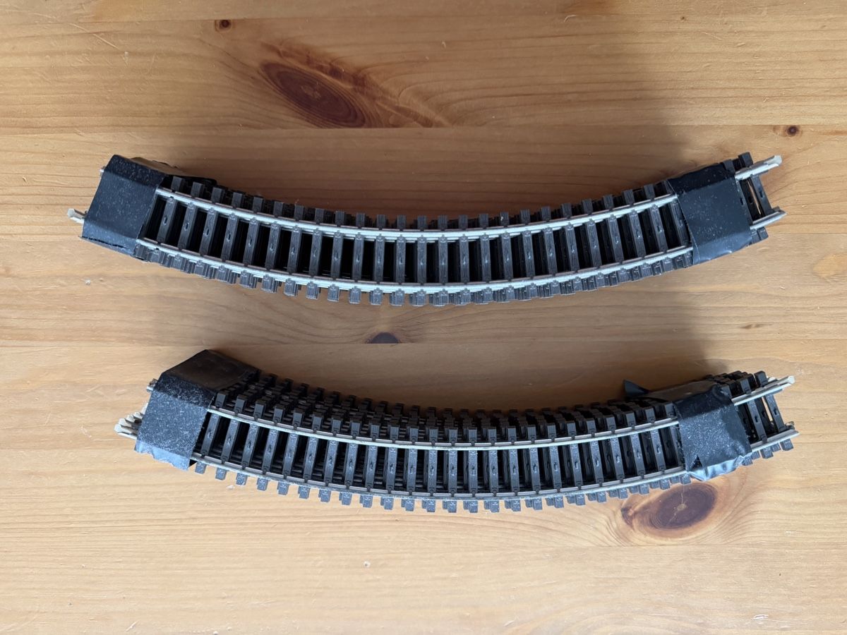 Märklin Modellini di ferrovie: Lot de rails courbes Marklin K – Usato da Vevey venduto da Matx