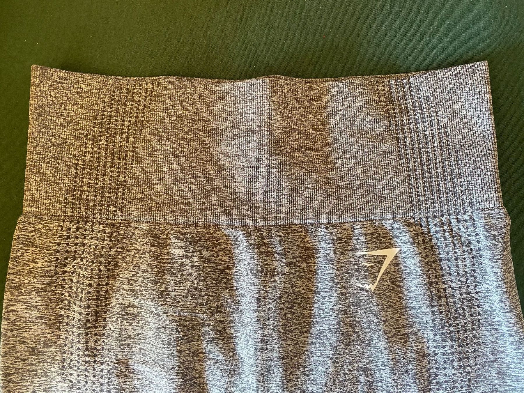 Gymshark Leggings: Gymshark Set – Nuovo (secondo la descrizione) da Steffisburg venduto da mei_t2yt 4