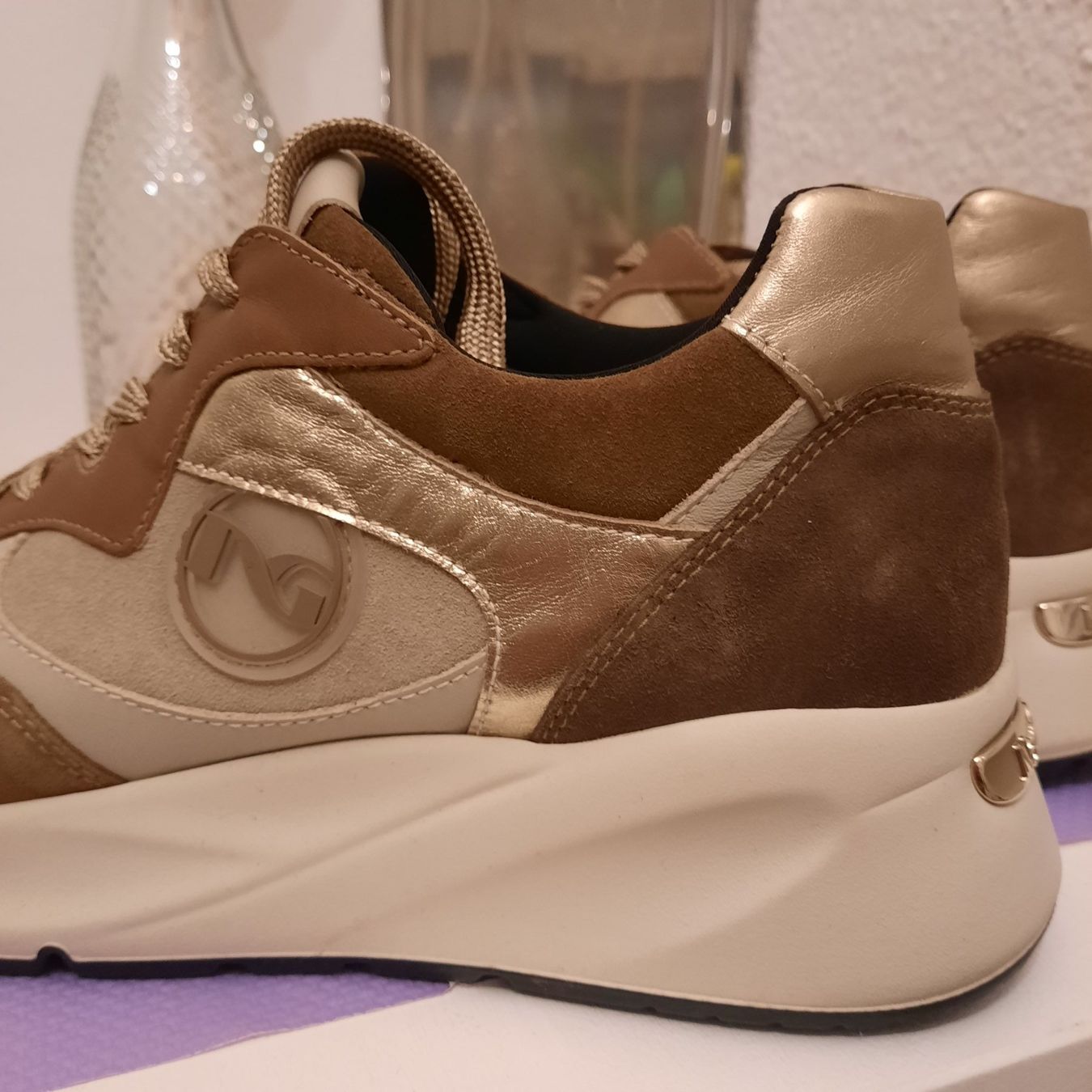 Damenschuhe: SNEAKERS VON NERO GIARDINI, GR.40 – Gebraucht aus Hinwil von Wuschi40 4