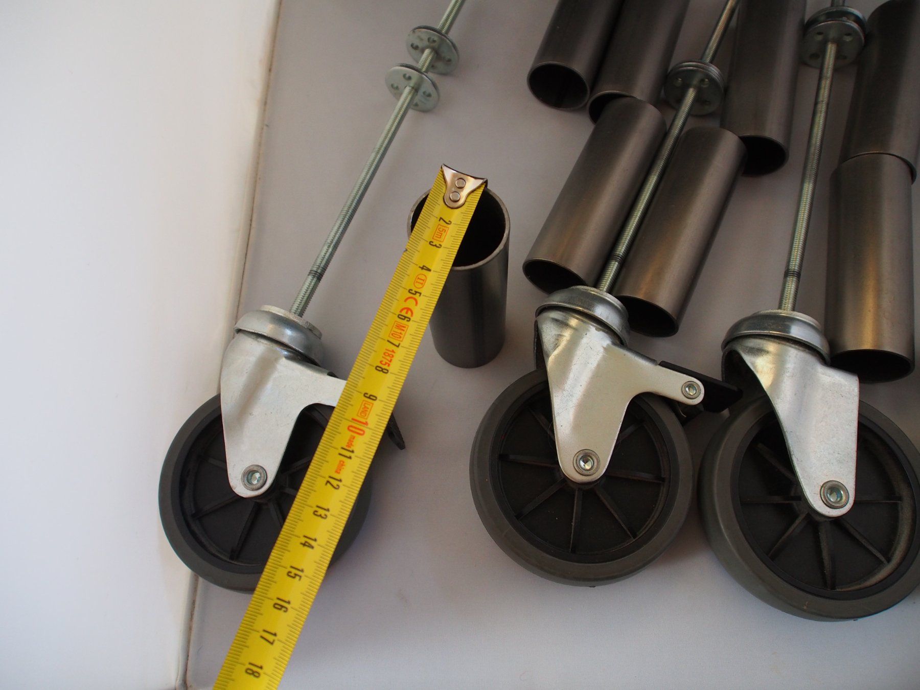 Altro per stoccaggio & trasporto: 4 roulettes avec douilles pour fixation – Usato da Ovronnaz venduto da Etagne68 7