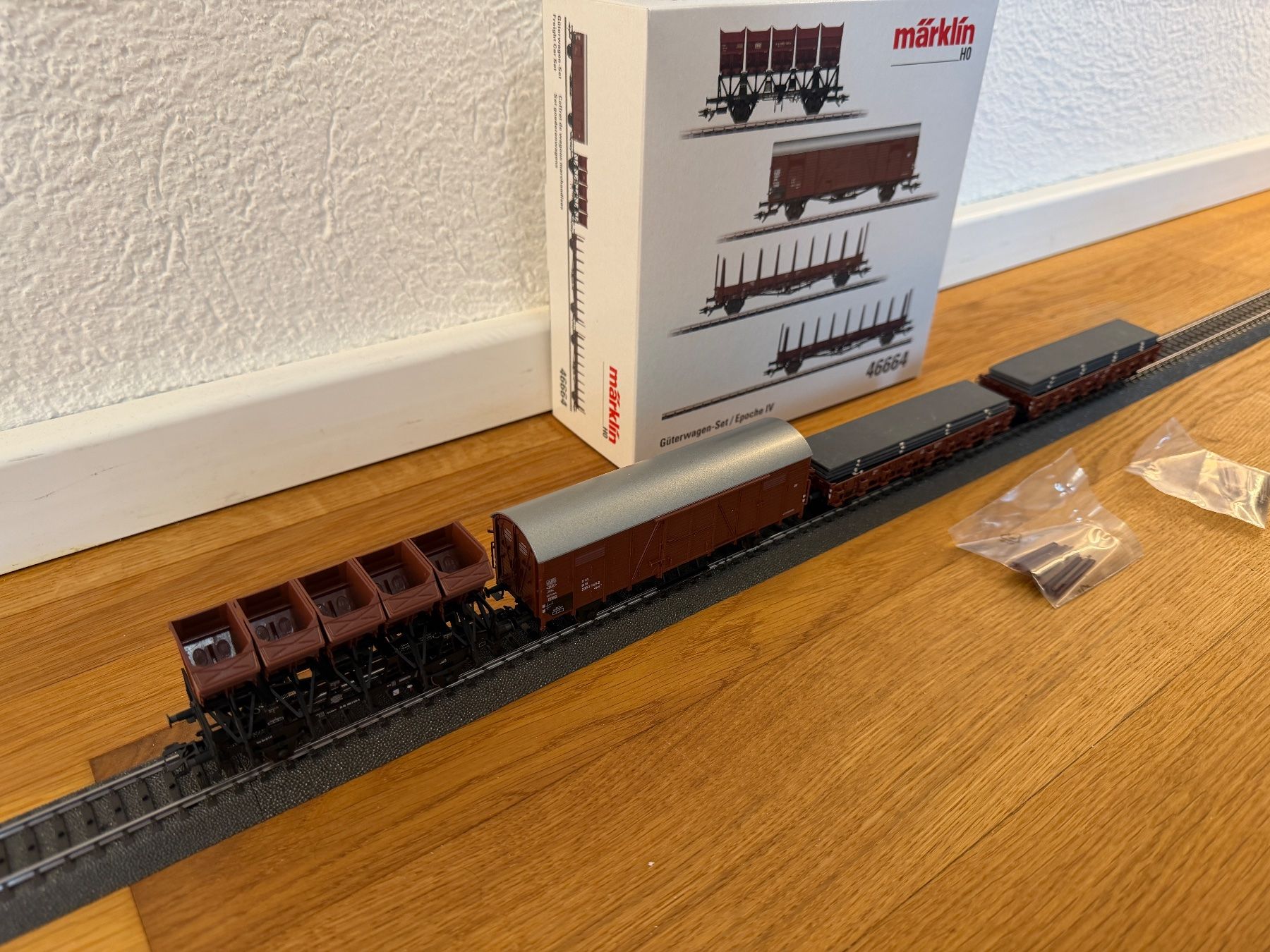 Märklin Modelleisenbahnen: Märklin 46664 Güterwagen Set – Gebraucht aus hünenberg See von Dpch 1
