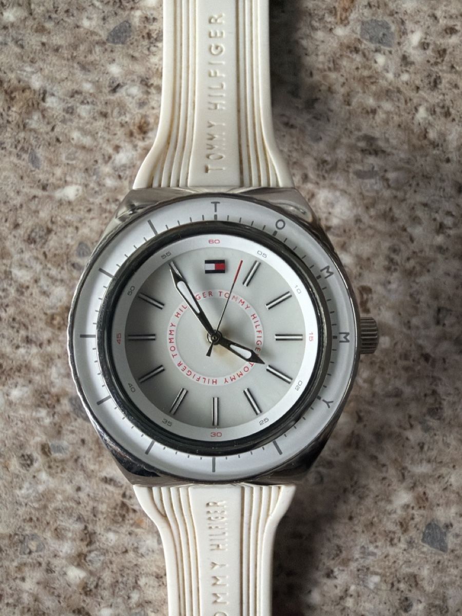 Tommy Hilfiger Bracciali & Braccialetti: Uhr Tommy Hilfiger – Usato da Oberwangen b. Bern venduto da tuning1998