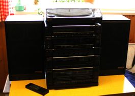 Stereo-Anlage von *SANYO* (SN)