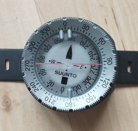 GPS & Strumenti di misurazione: Boussole de plongée – Usato da La Chaux-de-Fonds venduto da stonekluk