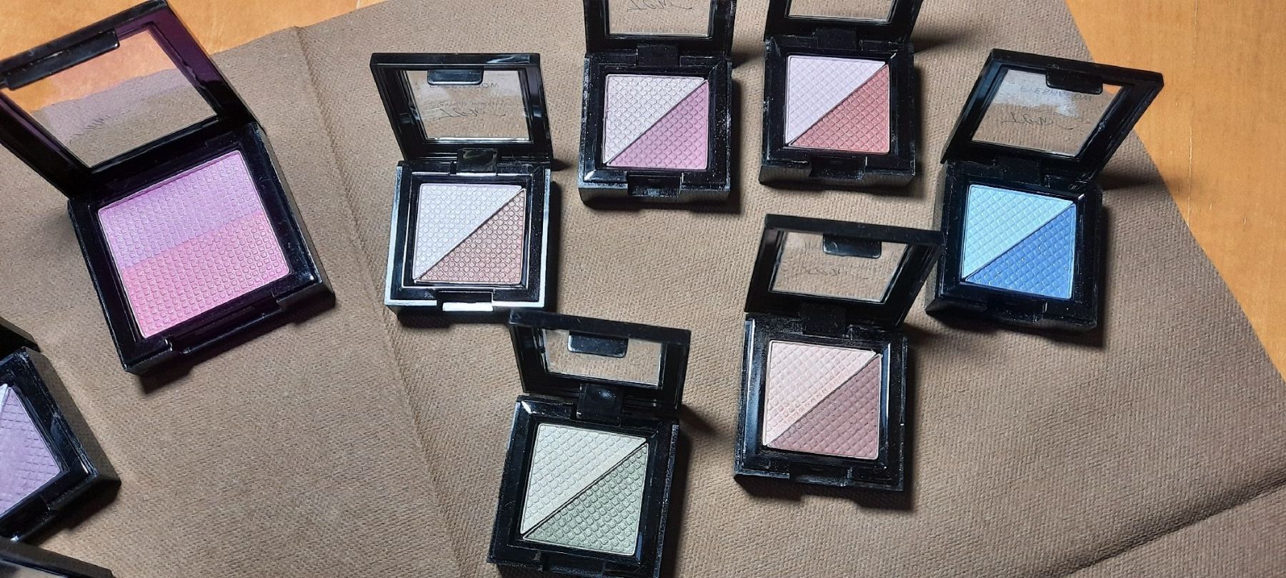Maquillage: Kosmetik Set Lidschatten – D'occasion à Uetendorf par Neidem 2