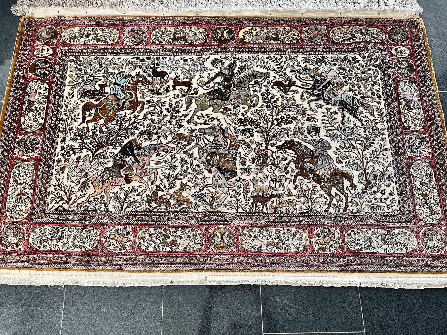 Tapis: Ghom Teppich Seide – D'occasion à Moosleerau par MiBan 1