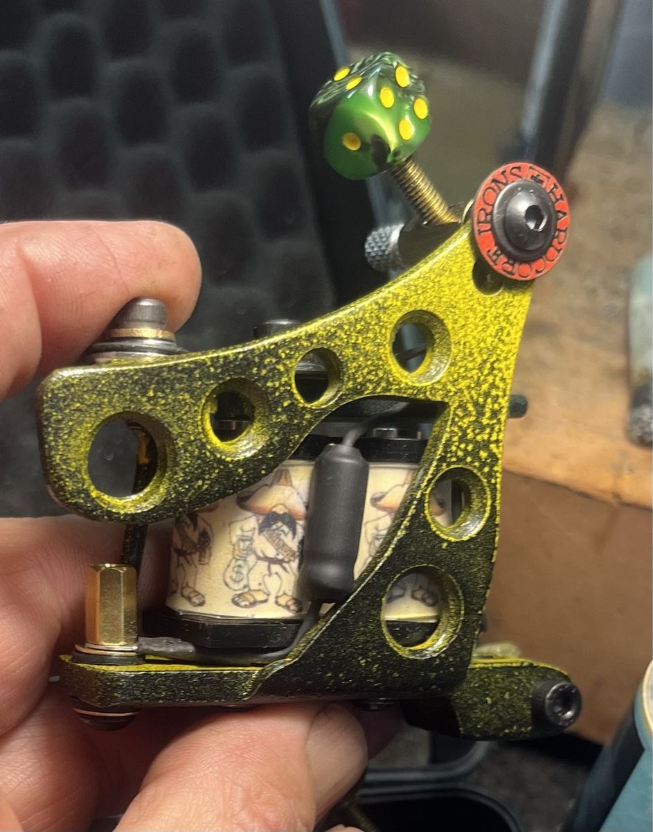 Altro per la cura del corpo: Custom Tattoo Machine - Made in Switzerland – Nuovo e nell'imballaggio originale da Obermumpf venduto da davetattoo 5