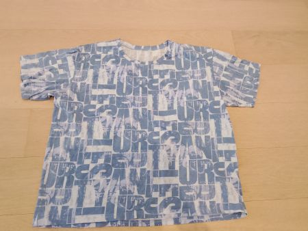 T-Shirt Grösse M mit coolem Buchstaben-Print für den Sommer