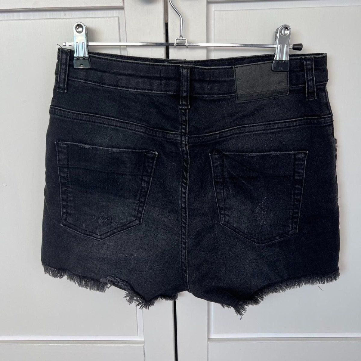Zara Jeans: Zara Jeans Shorts, Size 38 – Gebraucht aus Muri b. Bern von SigridW 1