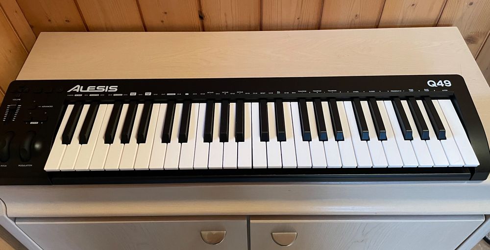 Alesis Q49 Midi Keyboard Kaufen auf Ricardo