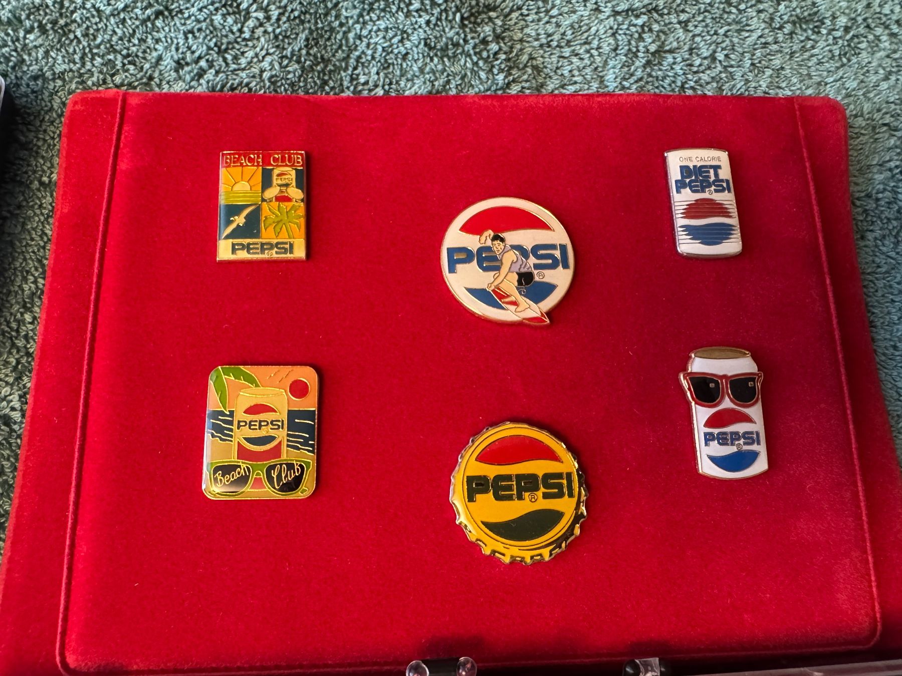 Anhänger: Pin- Sammlung#1 – Gebraucht aus Kestenholz von cvx_889vv 5