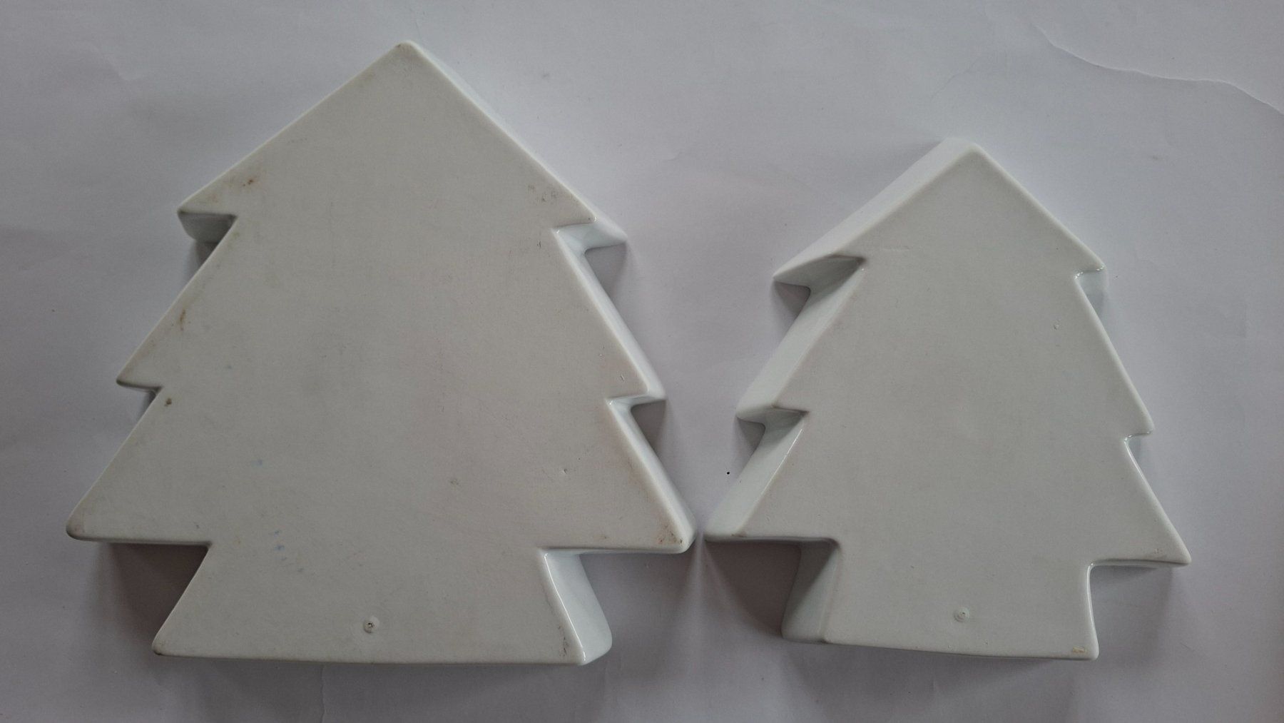 Teglie da forno: Weihnachtsbaum Backform, Servierschale, 2 Stk, Keramik – Usato da Opfikon venduto da Diversamente 5