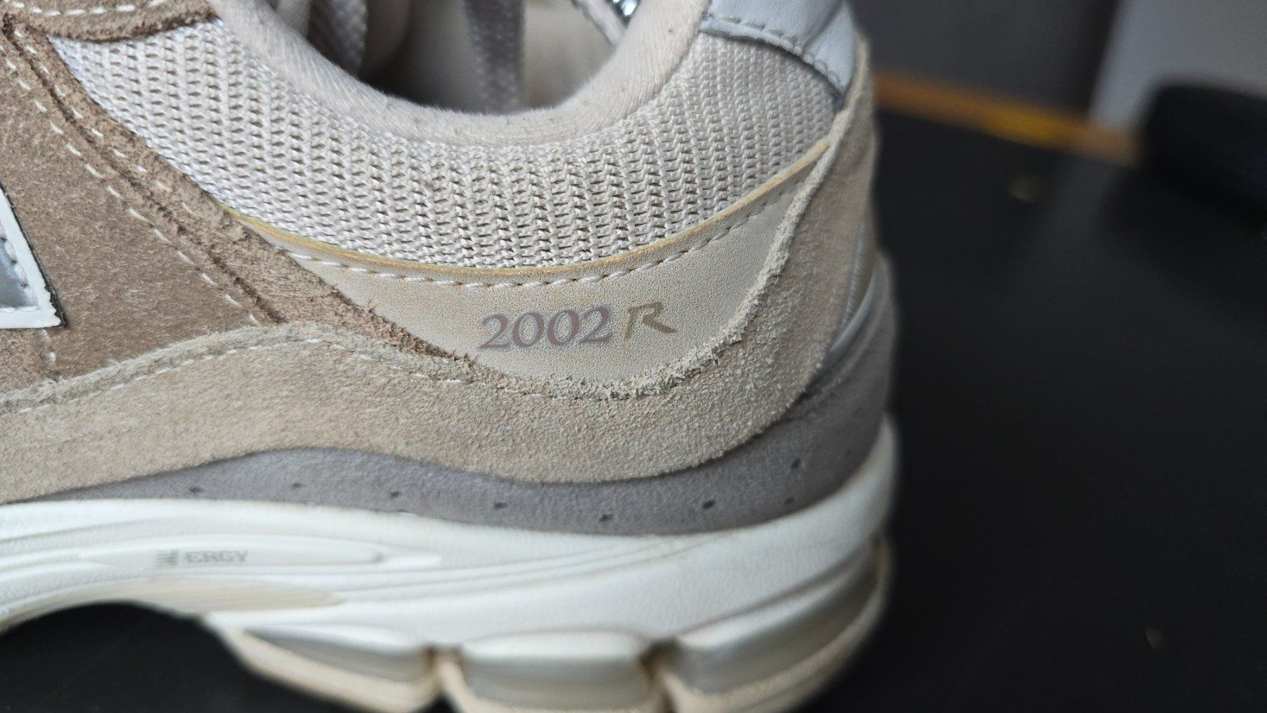 New Balance Herrenschuhe: New Balance 2002R Sneaker  .  EU 44 – Gebraucht aus Wallisellen von theblacksheep 2
