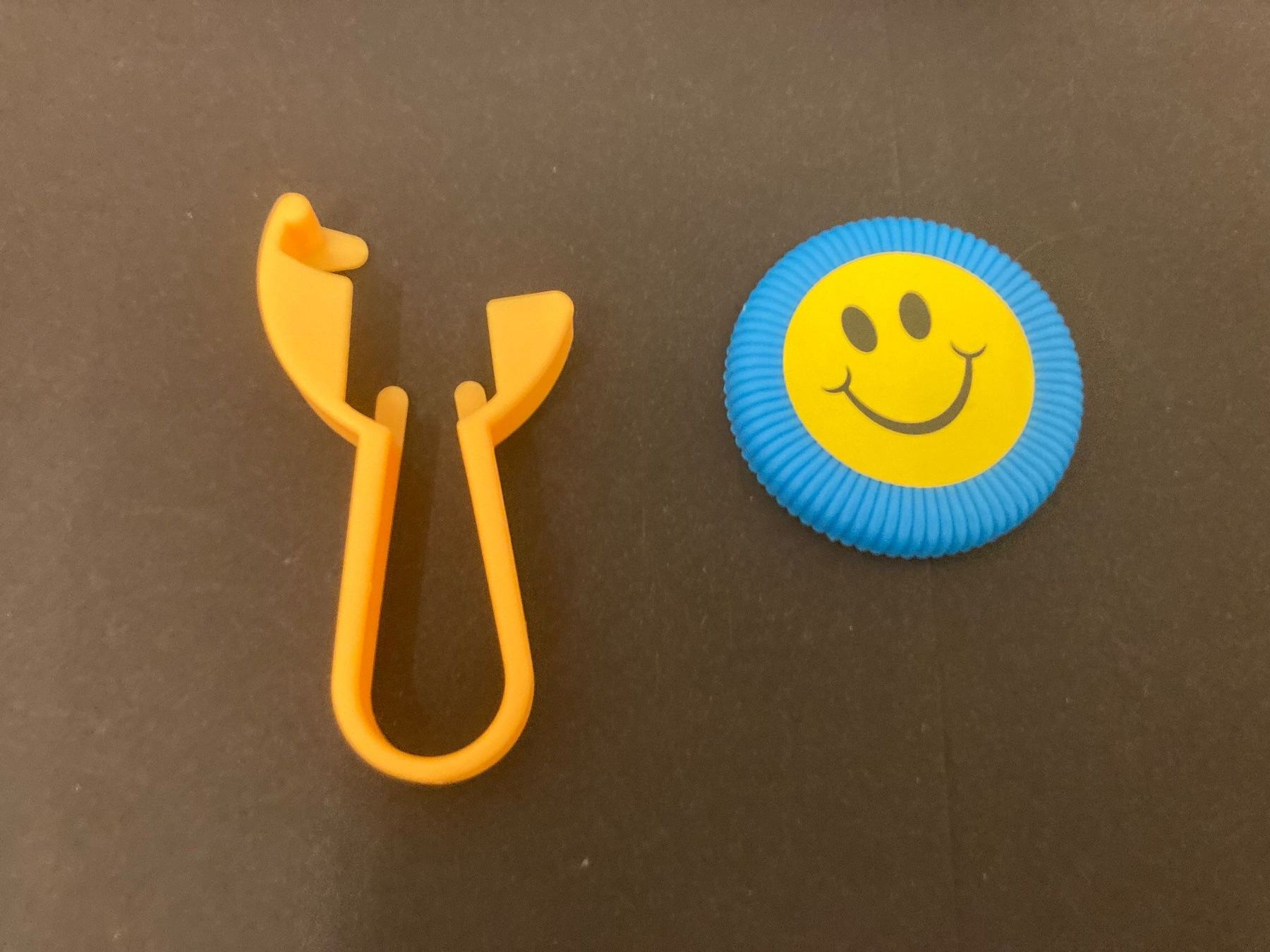 Jouets: Smile Shooter, beutel mit 48 Stück, gemischte Farben – Neuf avec emballage d'origine à Neuenhof par jorogo 2