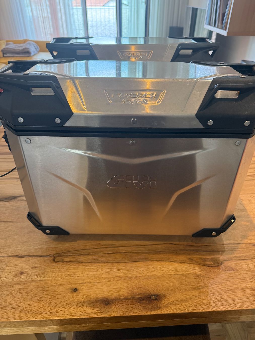 Givi Topcase: GIVI Outback EVO L+R Side Case/BMW GS 1300, Top 33/37 – Gebraucht aus Oberengstringen von Conny5 6