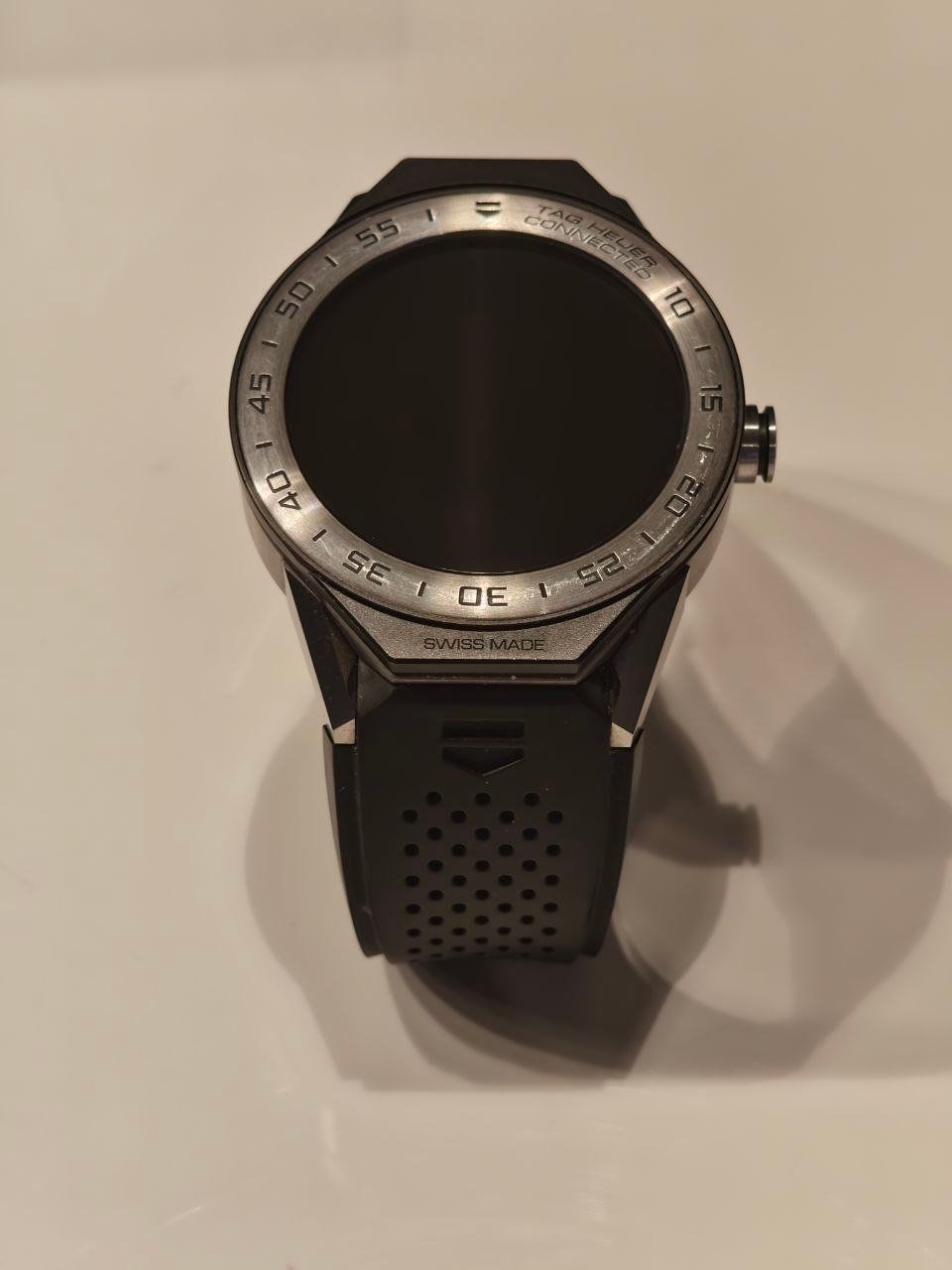 Tag Heuer Smartwatch: TAG Heuer Connected Modular 45 Smartwatch – Usato da Oberohringen venduto da moon2sun 1