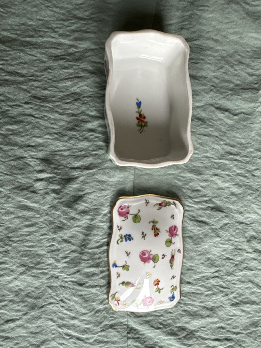 Tutte le decorazioni: Porzellandose – Usato da Basel venduto da Marlise015 2