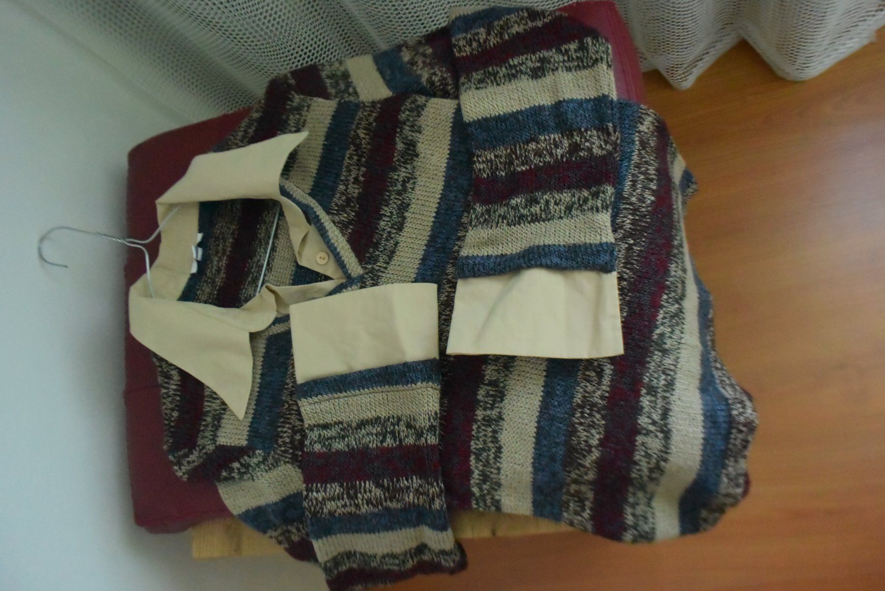 Maglioni & Felpe: Pullover-Bluse  Mode RS Gr. ca. 36-38 – Usato da Densbüren venduto da TutaLarsen 3