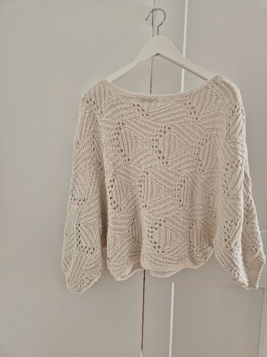 Stradivarius Pullover & Sweatshirts: Strickpullover, Beige – Gebraucht aus Abtwil SG von babsiie89
