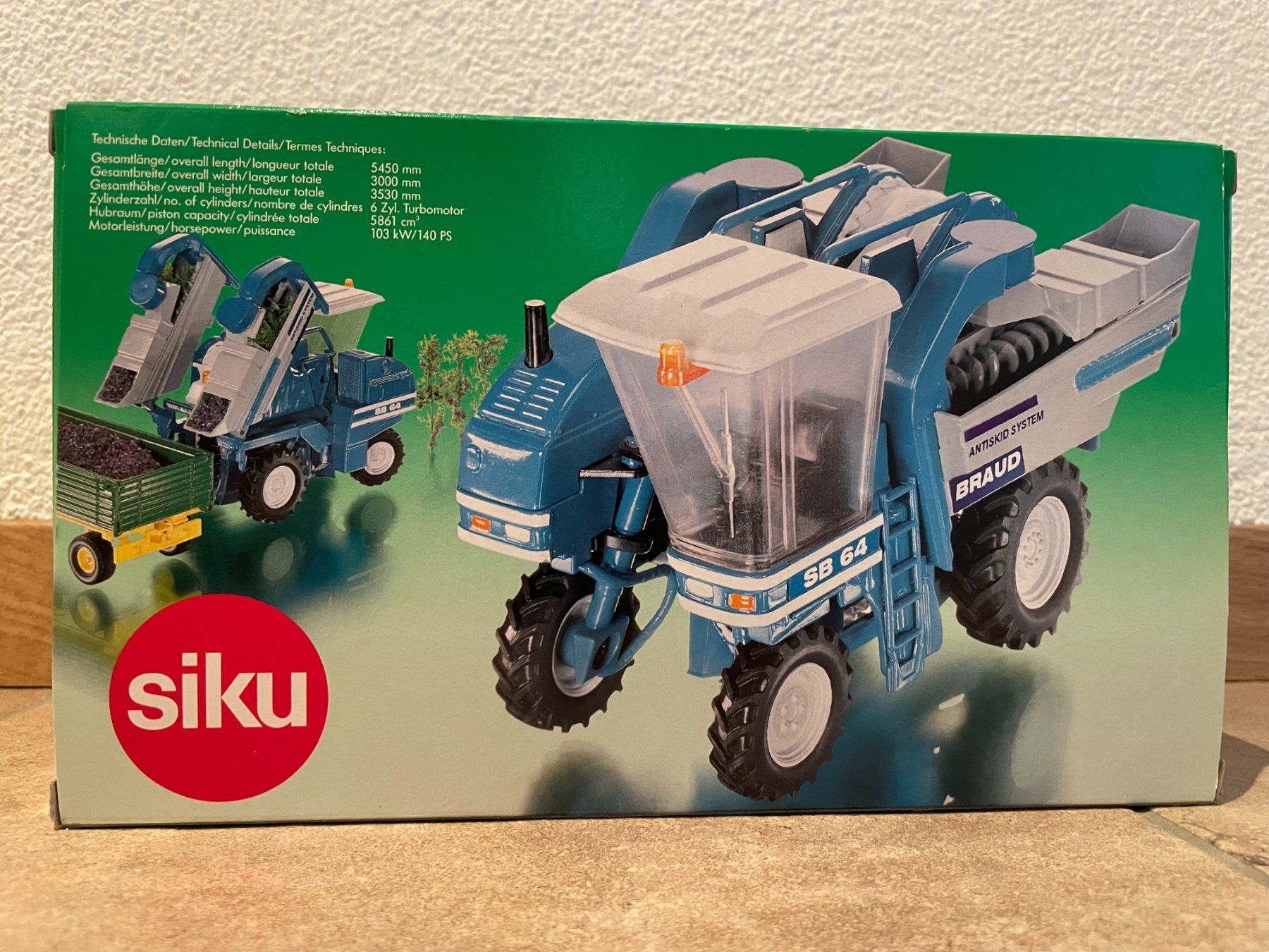 Siku Kit di modellismo & Modellini statici: SIKU Traubenvollernter Braud SB 64 – Nuovo e nell'imballaggio originale da Kreuzlingen venduto da Stefan1150 5