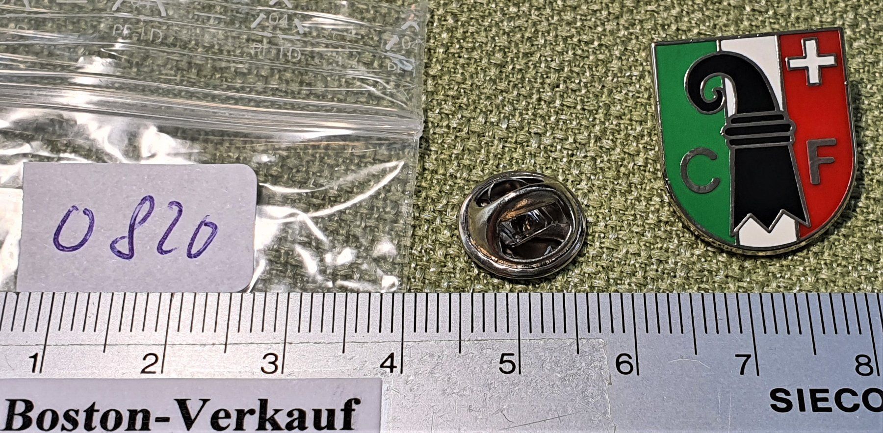 Placchette & Badge: O820 - Pin CF Basel Neuenburg Neuchâtel – Usato da Reinach BL venduto da Boston-Verkauf 1