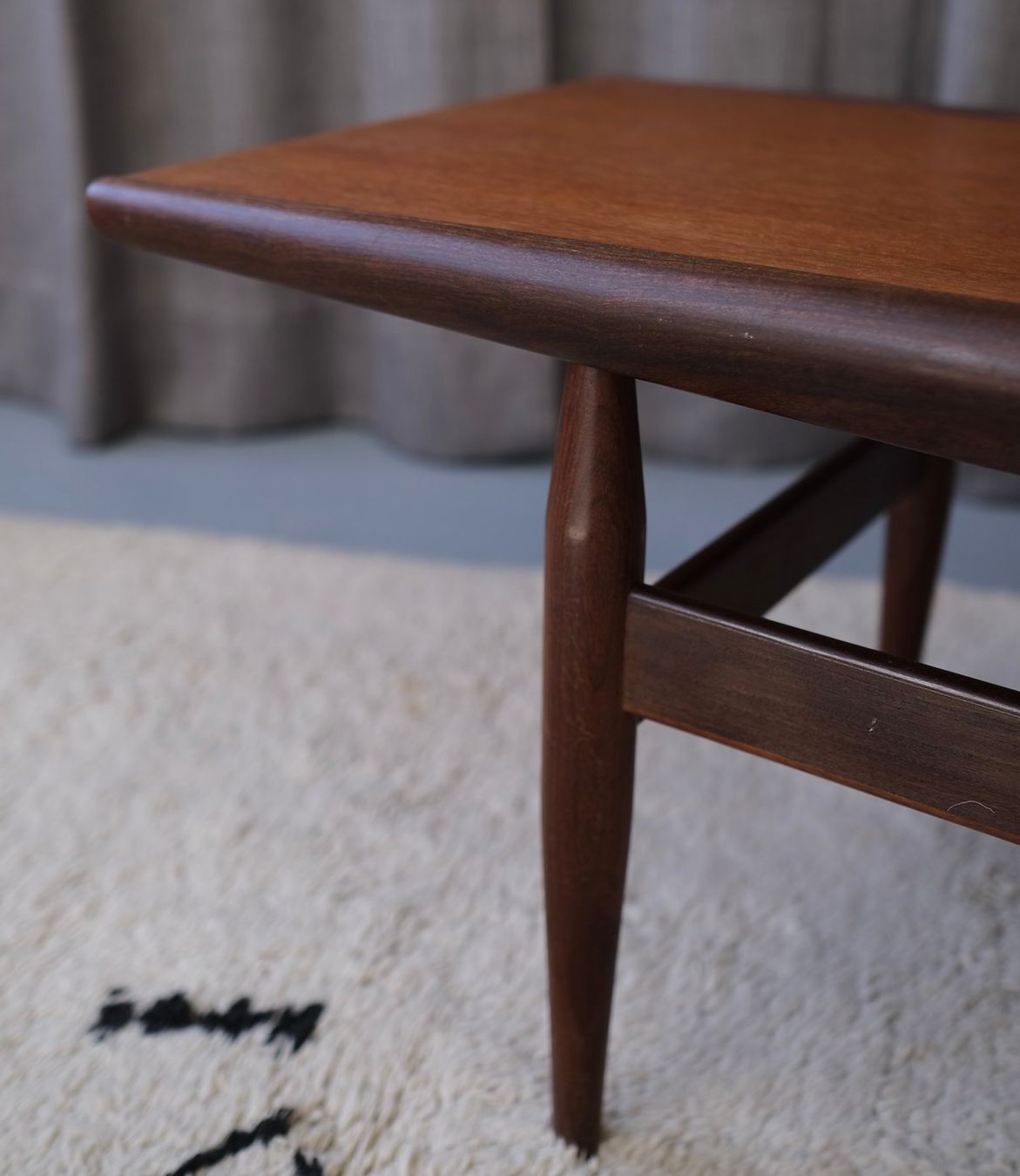 Tavoli: Danish Midcentury Teak Coffee Table ca.1960 – Usato da Bern venduto da Zmodern_VIN 7