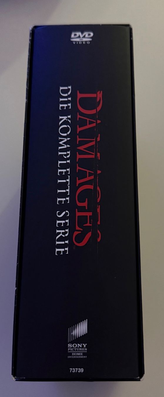 Tutti i DVDs: Damages - Die komplette Serie DVD Box – Nuovo (secondo la descrizione) da Altstätten SG venduto da sheamus 3