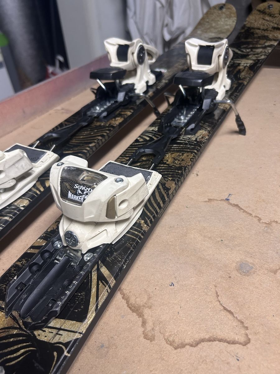 K2 Sci: K2 Kung Fujas Pro Model mit Marker Schizo Bindung – Usato da Huttwil venduto da Pascal1234 2