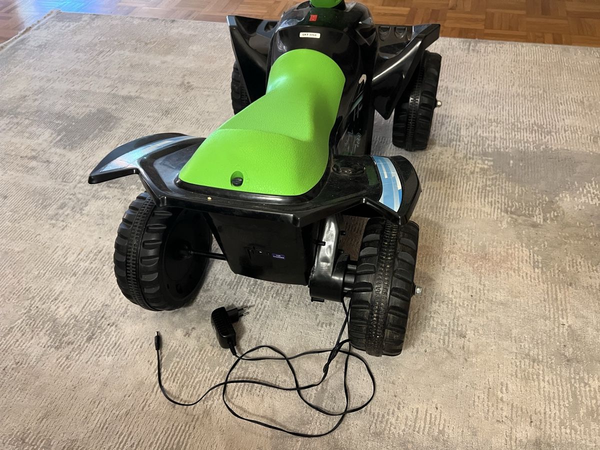 Véhicules pour enfants: Quad électrique pour enfant – D'occasion à Lausanne par William7 2