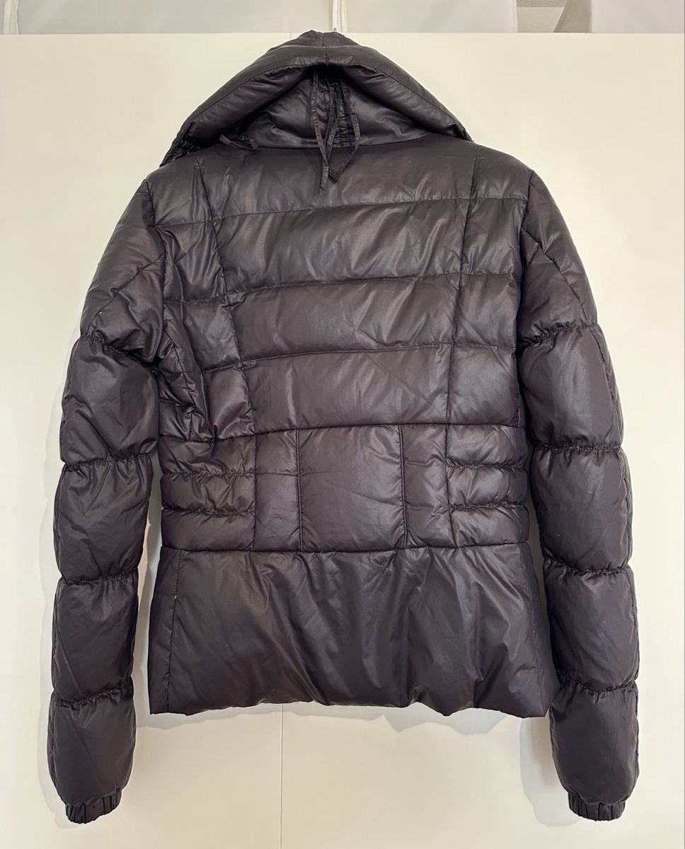 Guess Vestes: Guess Puffer Jacket Size S Used – D'occasion à Luins par vvs_7kqr 2