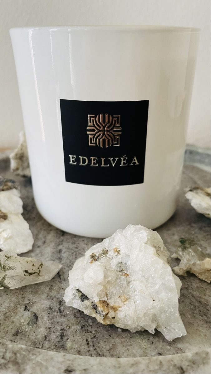 Kerzen: Duftkerze Eclat Noir 370g - Edelvéa - Vanille & Patchouli – Neu und originalverpackt aus Monte Carasso von alu_cf8g
