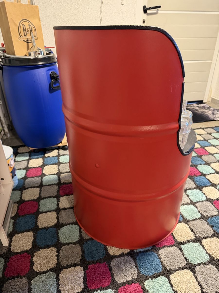Accessori: Fassmöbel zwei Hocker mit Tisch rot Sitzmöbel Unikat – Usato da Deitingen venduto da cor_7h7k 2