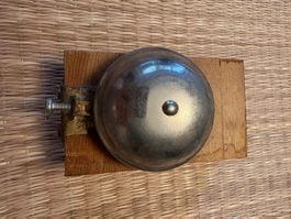 Alte Werkstattglocke, funktioniert