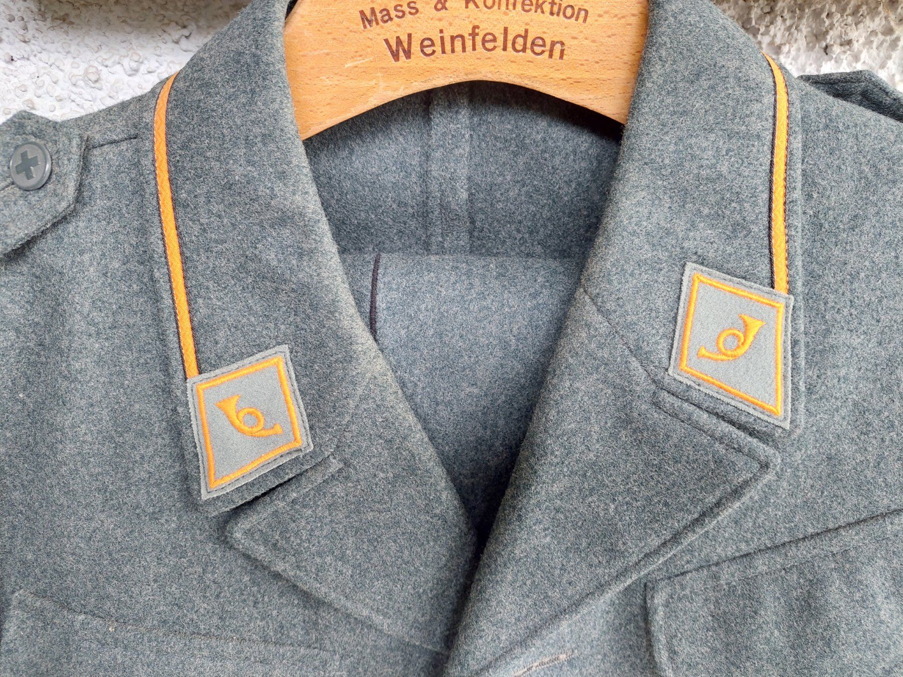 Schweizer Armee Uniformi: Uniform Armee Schweiz Oberteil mit Hose – Usato da Obfelden venduto da Foto_Bild_Kunst_Buch 3