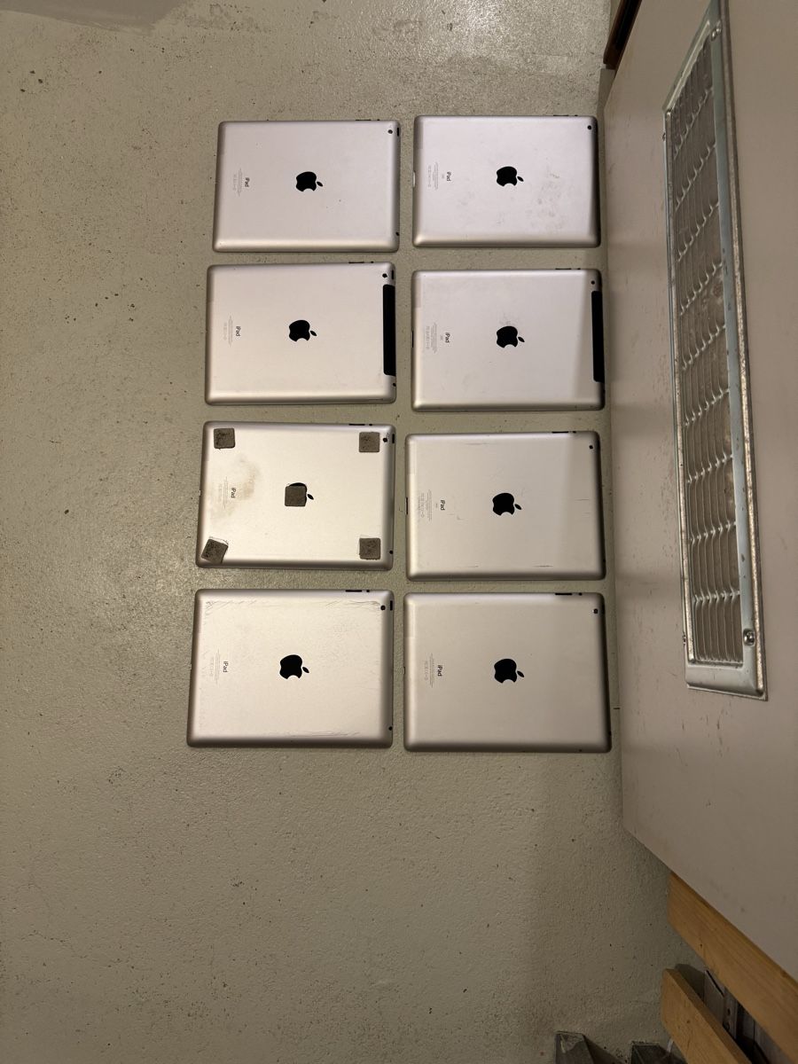 Apple Tablet PC:     Konvolut: 41 Apple iPads  – Defekt aus Adliswil von Busys 3