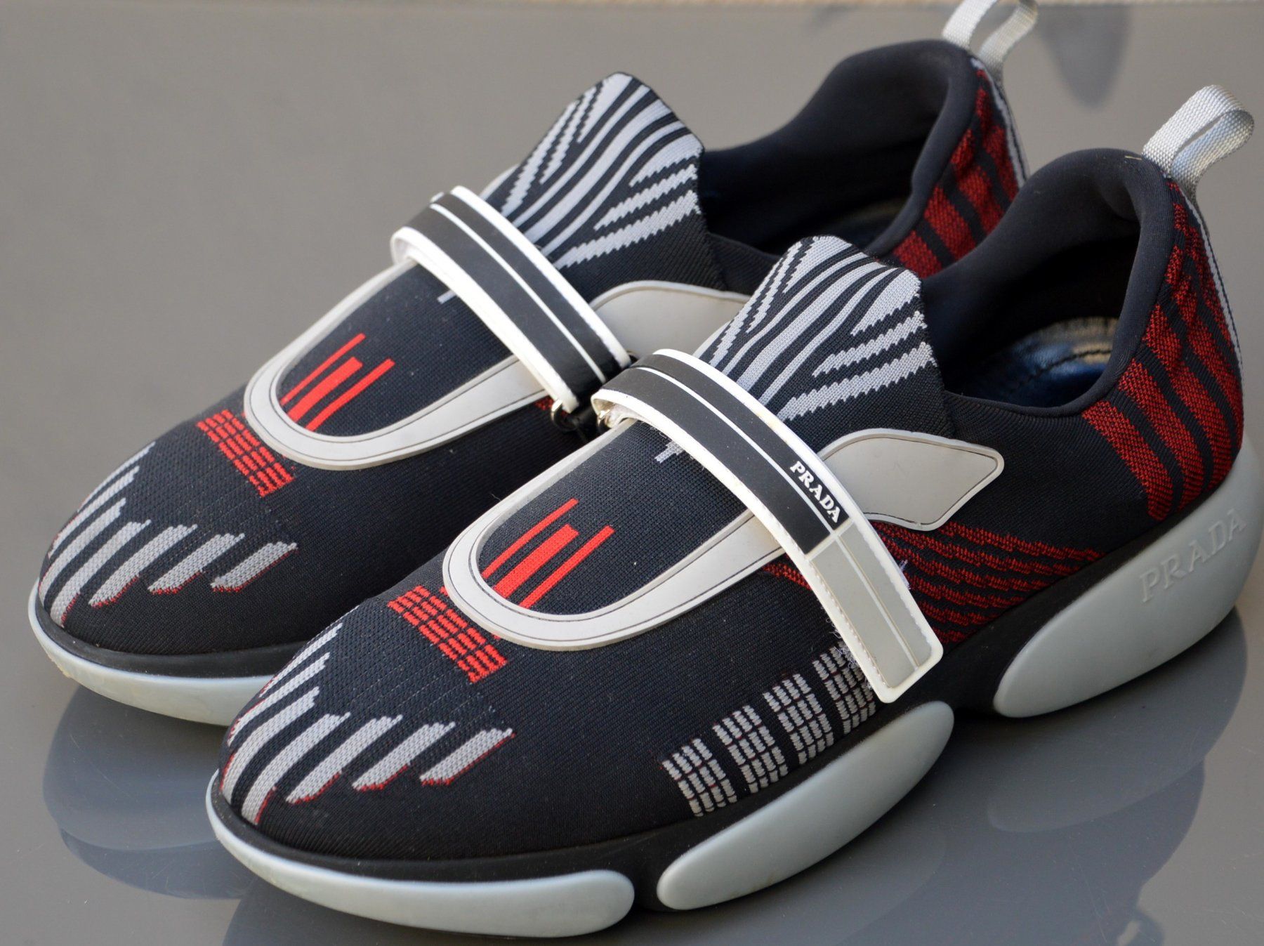 Prada Scarpe da donna: Sneakers Prada .41 – Usato da Collonges venduto da Auganien 4