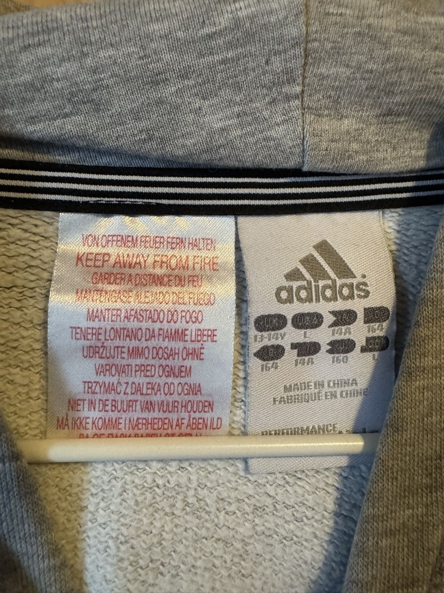 Adidas Maglioni & Felpe: Adidas Hoodie, Grösse 164, Grau – Usato da Hergiswil NW venduto da kaufe_bei_kaufmann 1